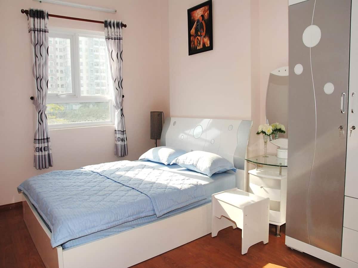 trang trí phòng ngủ đơn giản rẻ tiền